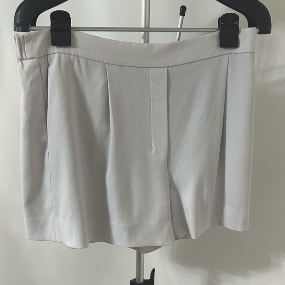 Light Blue Grey Shorts Babaton - Picture 1 of 5